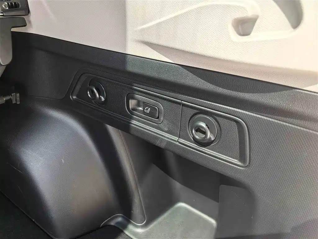 Subaru Forester 2022 2.0i AWD Flagship Edition with EyeSight фото 35