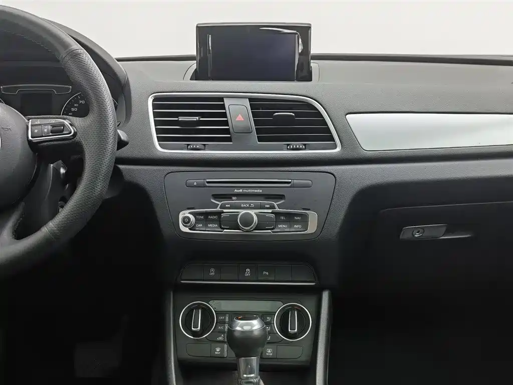 Audi Q3 2018 30th Anniversary Edition 30 TFSI Fashion фото 12