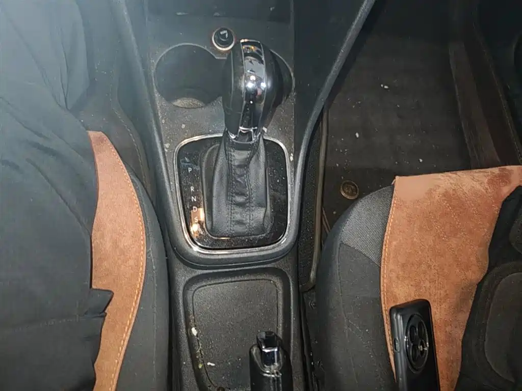 Volkswagen Polo 2016 1.6L Automatic Comfort фото 7