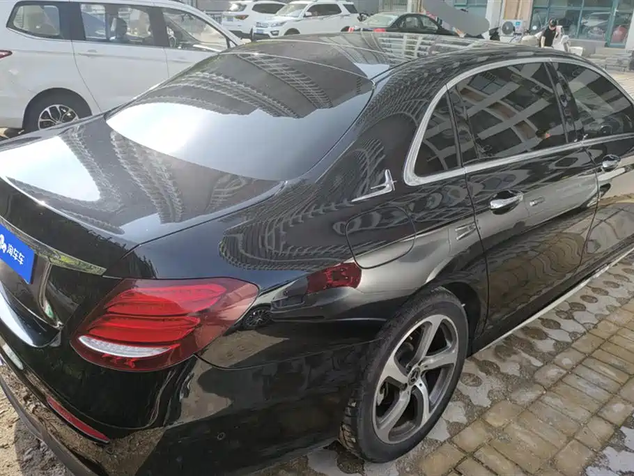 Mercedes-Benz E-Class 2018 E 300 L Sport Fashion фото 3