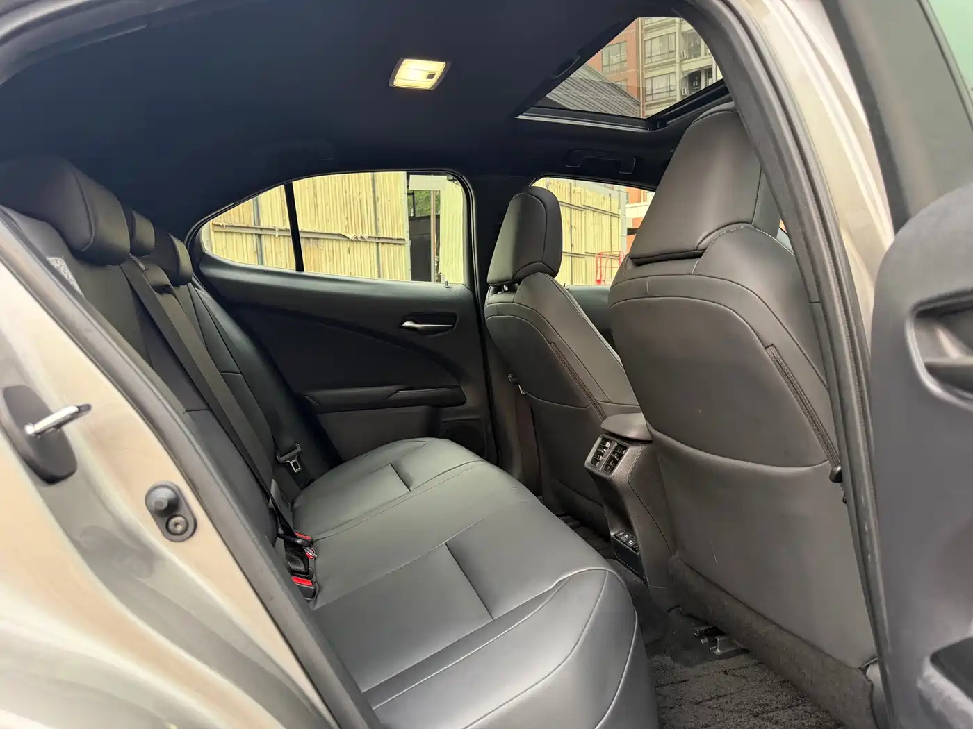 Lexus UX Electric 2022 2020 300e Pure Yue Edition
