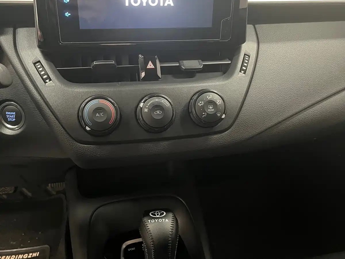 Toyota Corolla 2023 1.2T Pioneer Edition фото 13