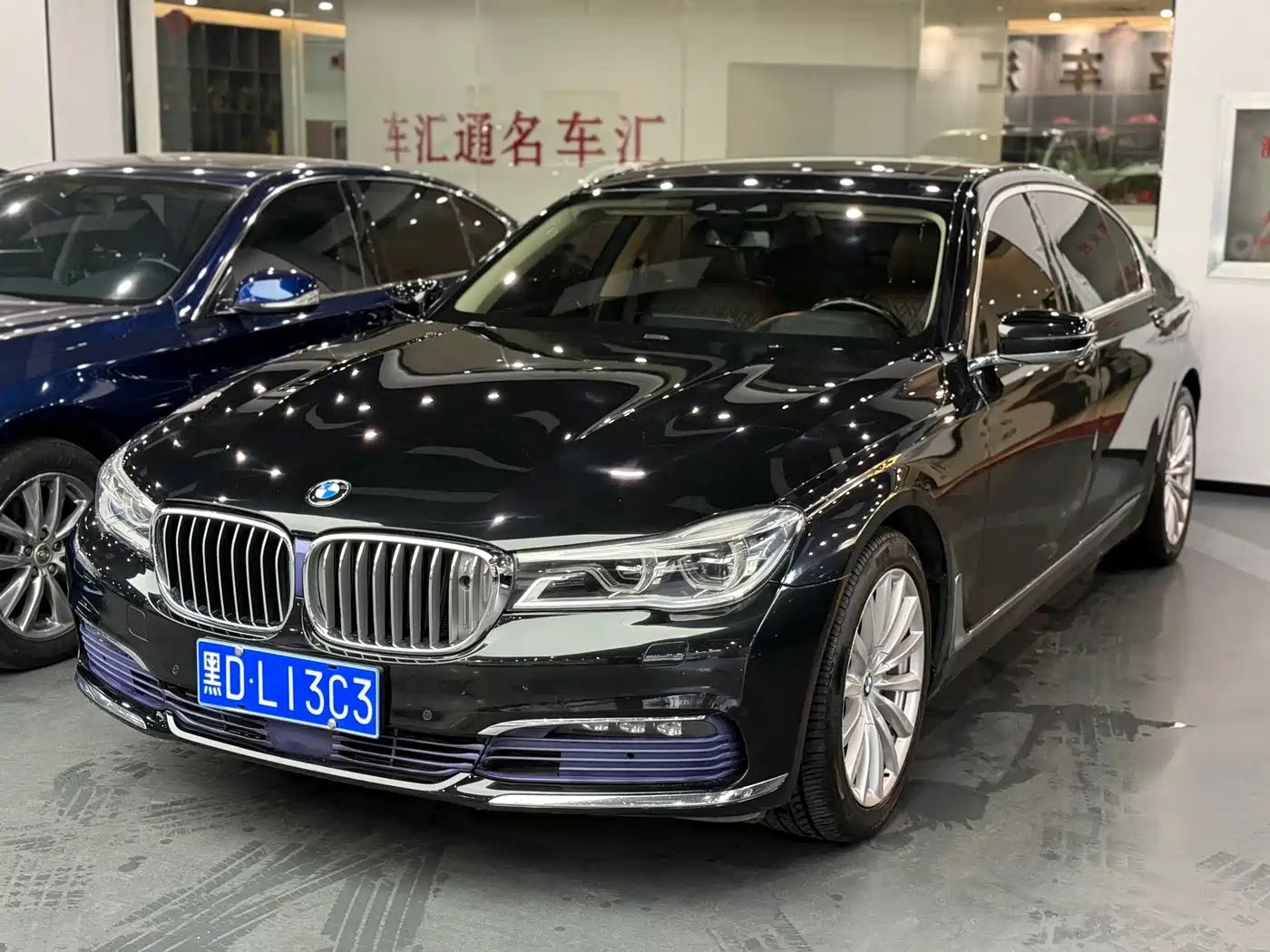 BMW 7 Series 2016 740Li Leading Edition фото 26