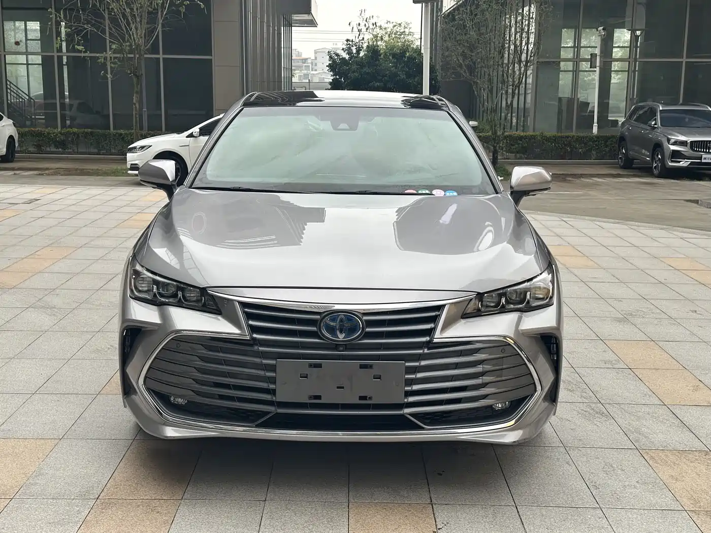 Toyota Avalon 2019 Hybrid 2.5L XLE Premium Edition China VI фото 4