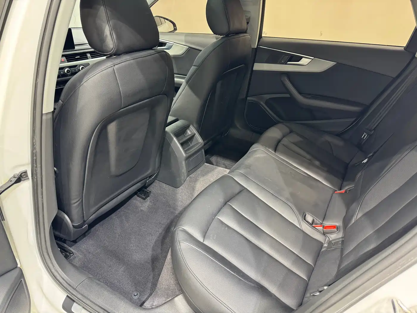 Audi A4L 2017 40 TFSI Progressive фото 8