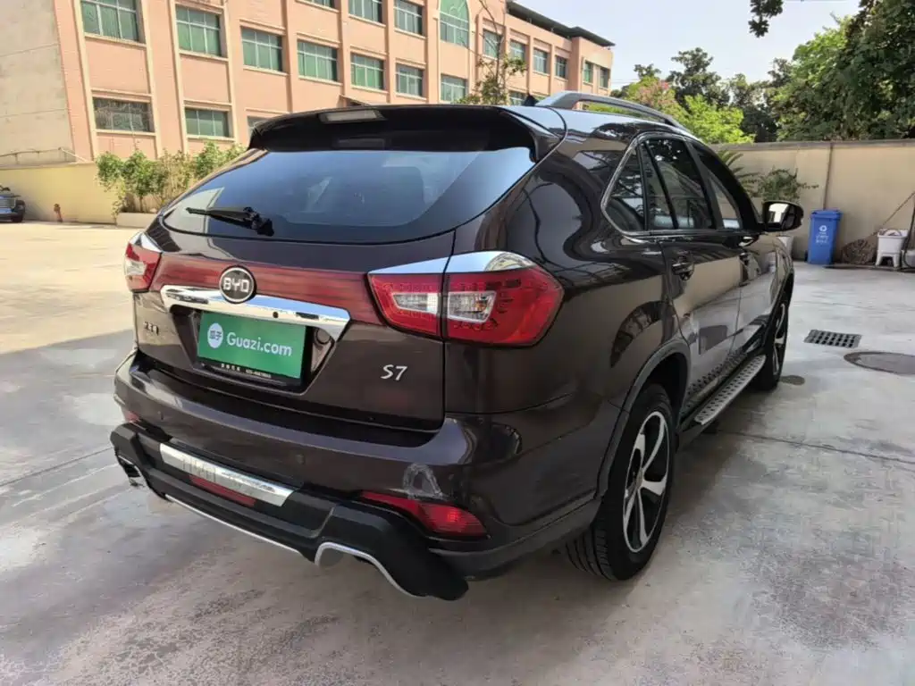 BYD S7 2015 2015 2.0T Automatic Premium