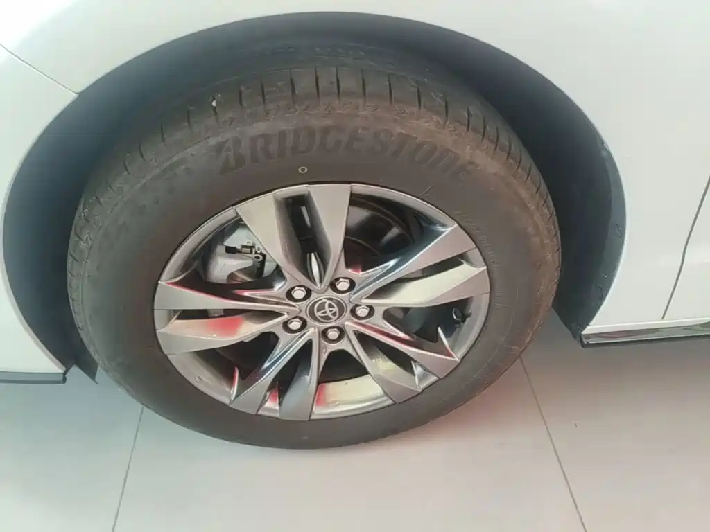 Toyota Sienna 2026 2026 2.5L Hybrid AWD Premium Edition