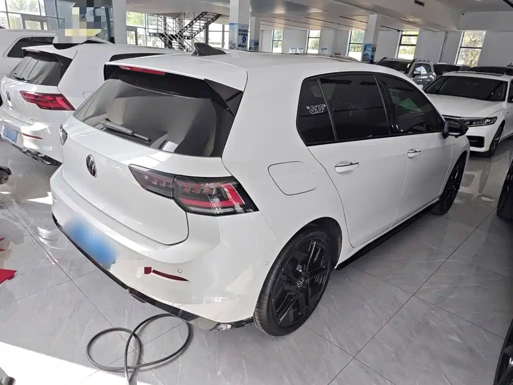 Volkswagen Golf 2025 2025 Second Facelift 300TSI R-Line