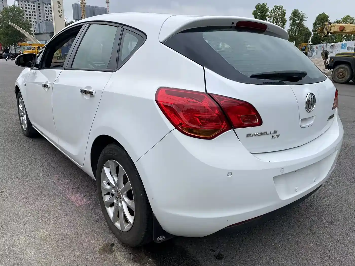 Photo 6 - Buick Excelle