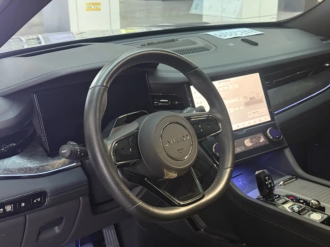 Lynk & Co 09 EM-P 2021 2.0T PHEV Halo 6-seater фото 12
