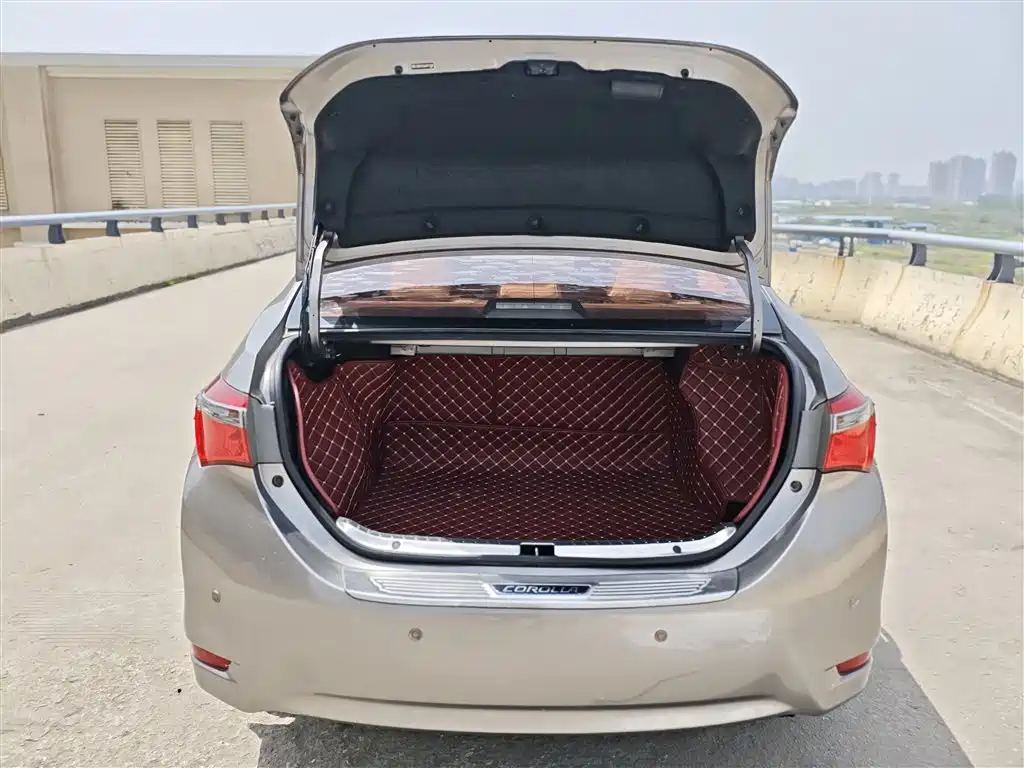 Toyota Corolla 2017 Facelift 1.2T S-CVT GL фото 19