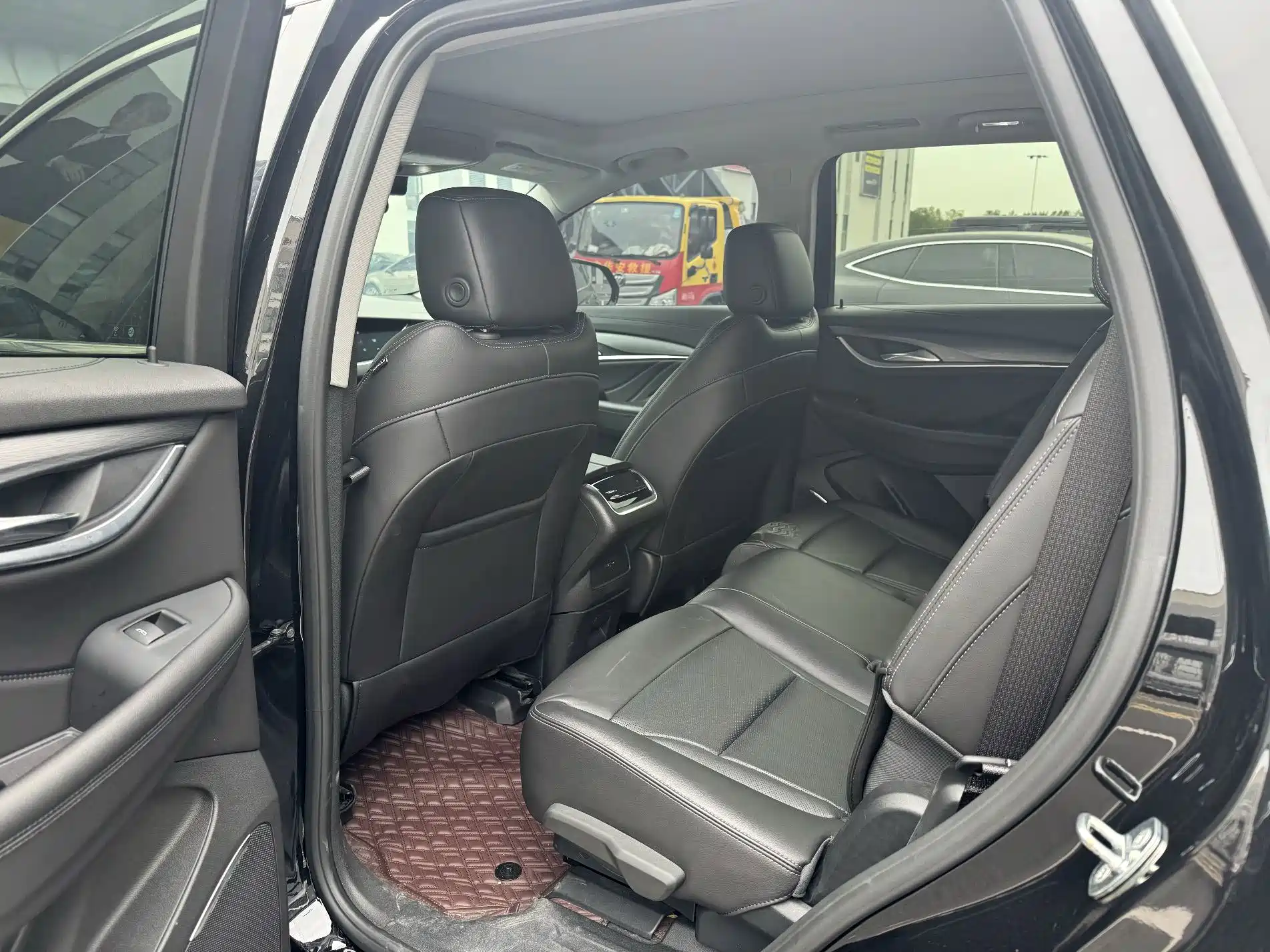 Photo 5 - Buick Enclave