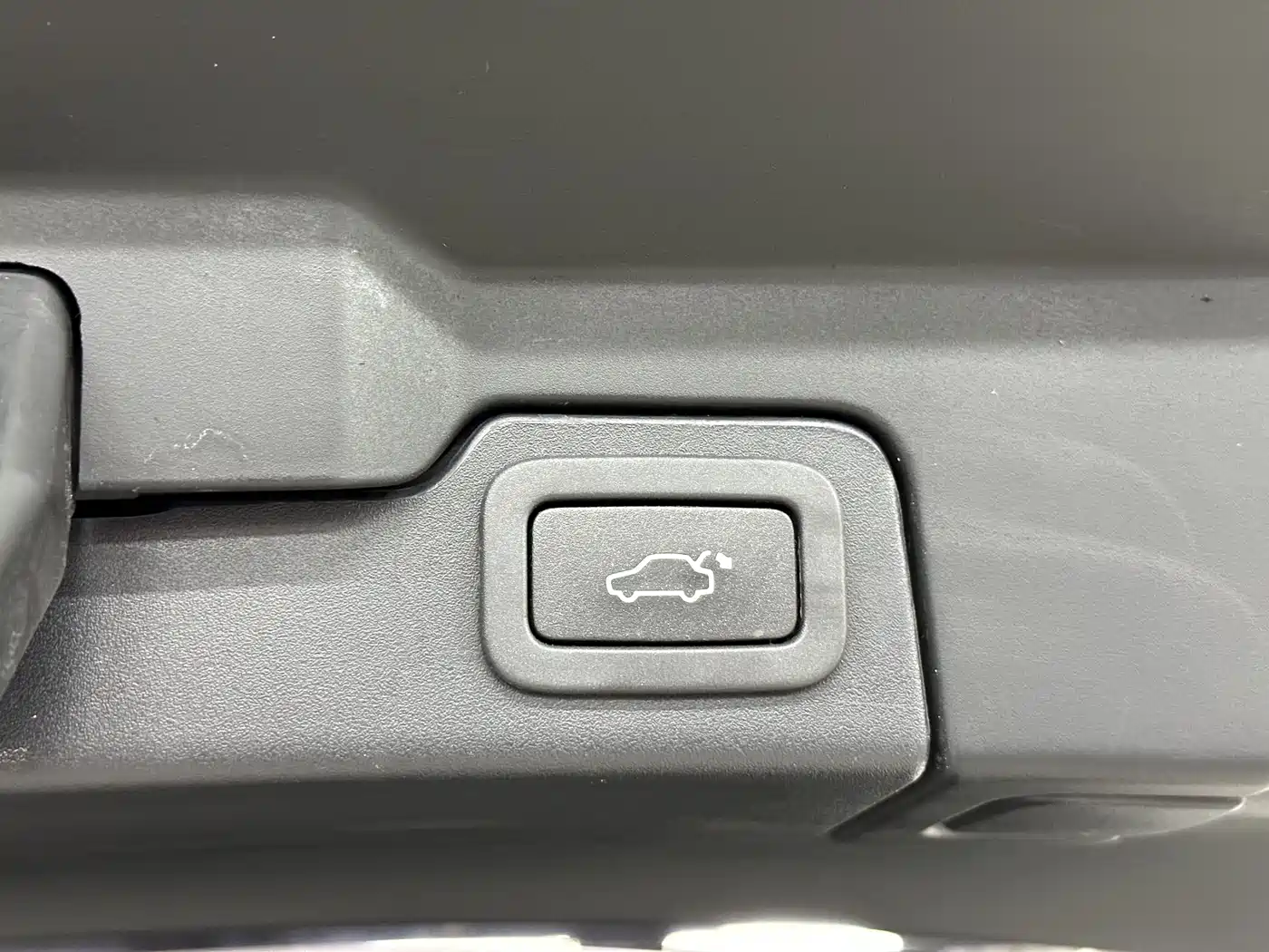Land Rover Range Rover Evoque 2015 2.0T 5-Door Intelligent Edition фото 14