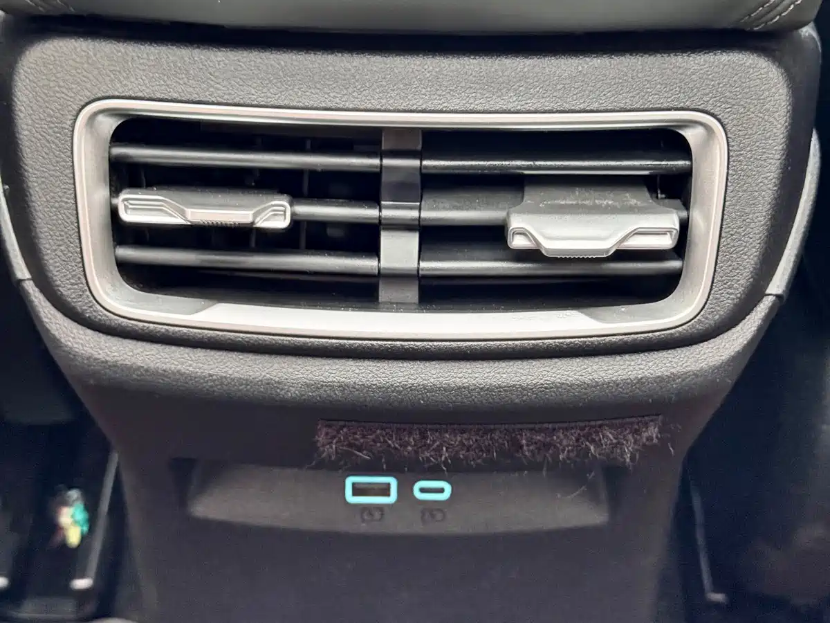 BYD Qin L 2025 EV 470KM Leading Edition фото 17