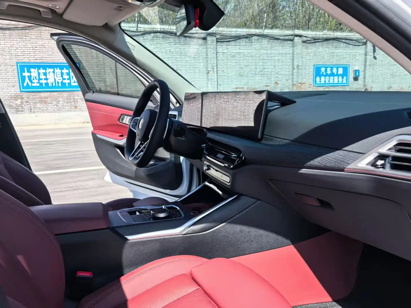 BMW 3 Series 2025 325Li M Sport Package фото 6