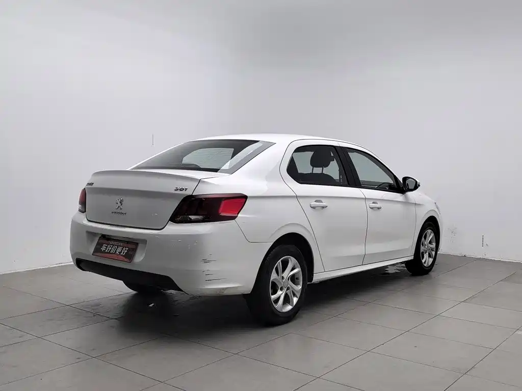 صورة 2 - Peugeot 301