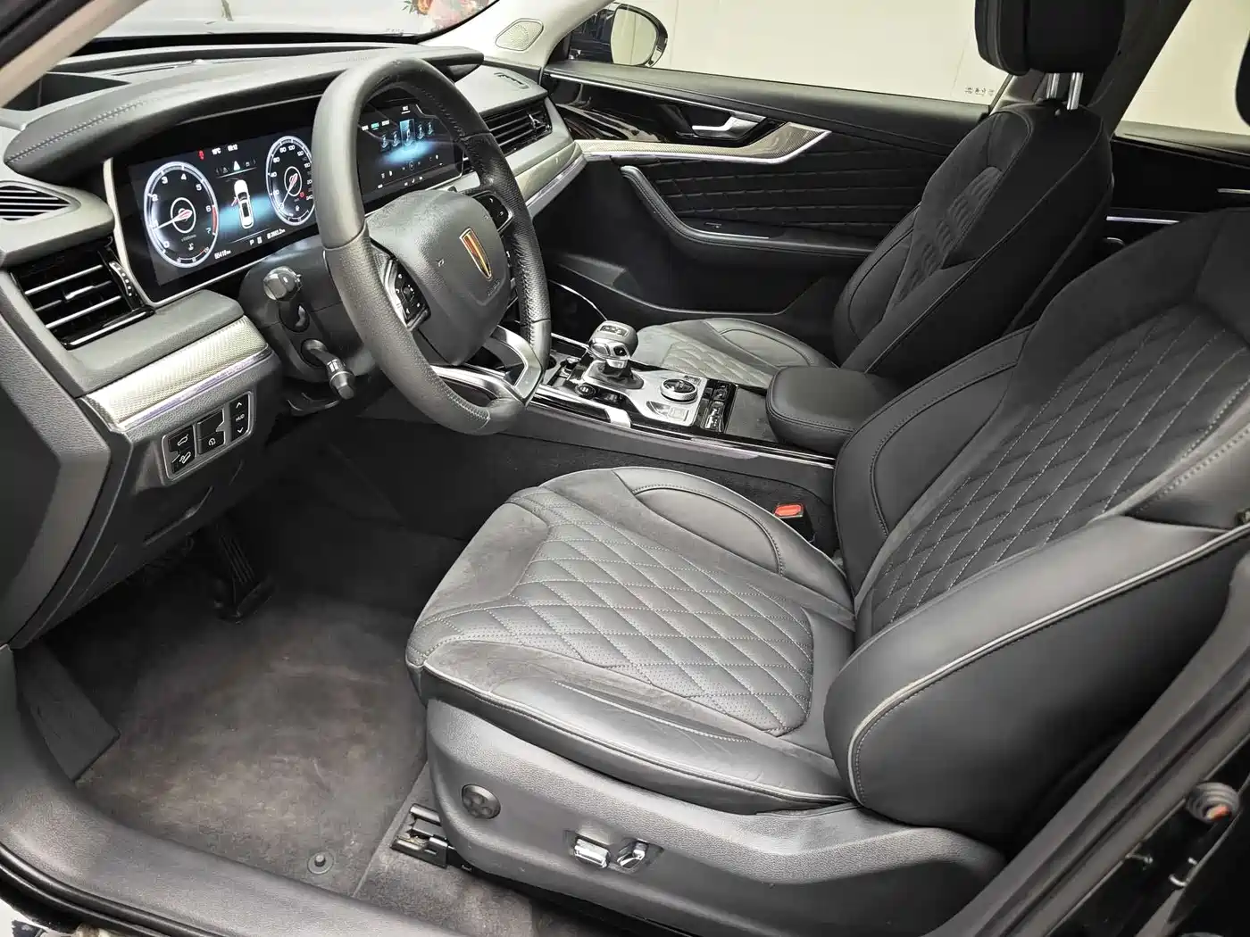 Photo 4 - Hongqi HS5