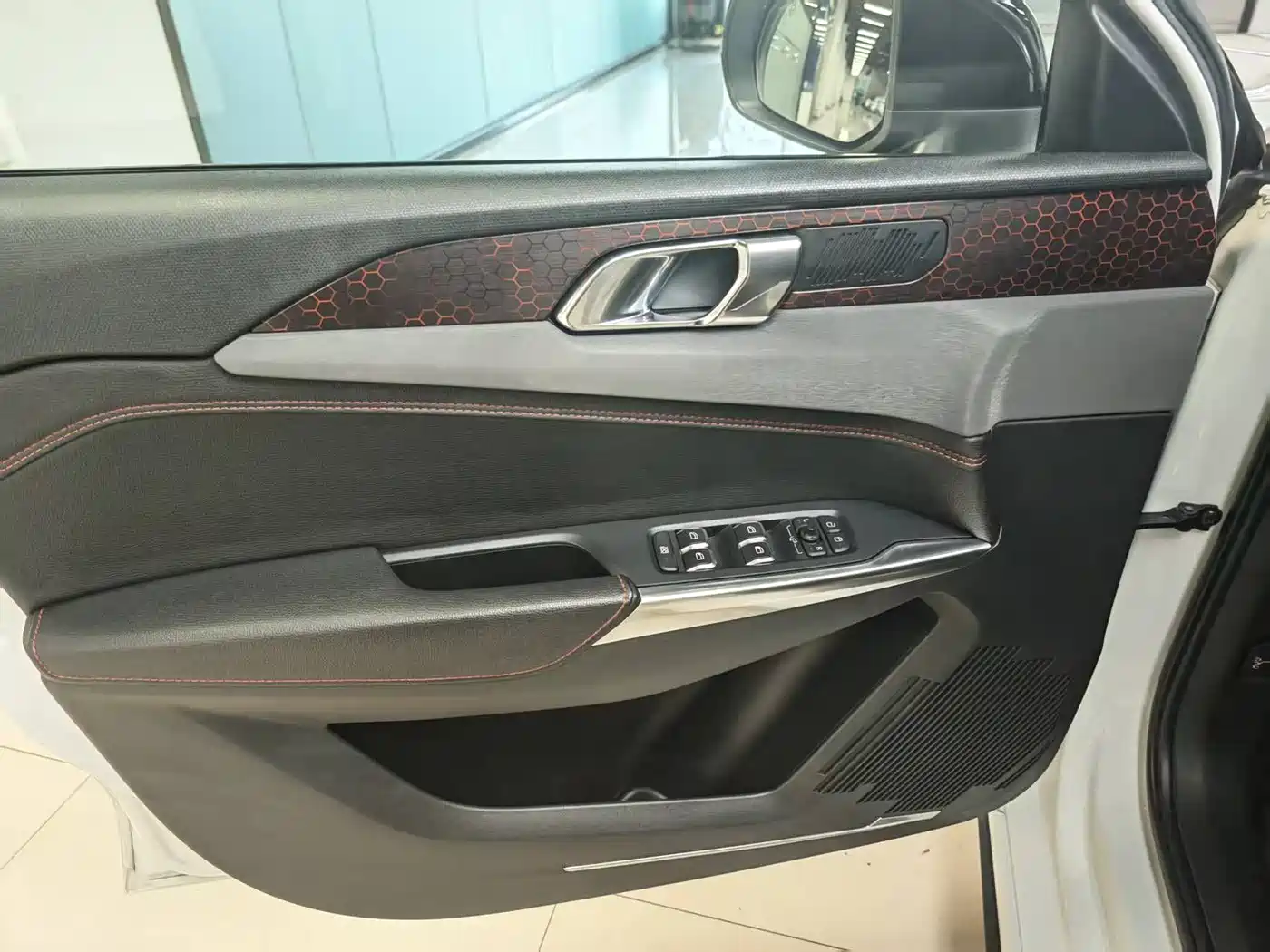 Lynk & Co 03 2018 1.5TD DCT Power Pro Version China V фото 18