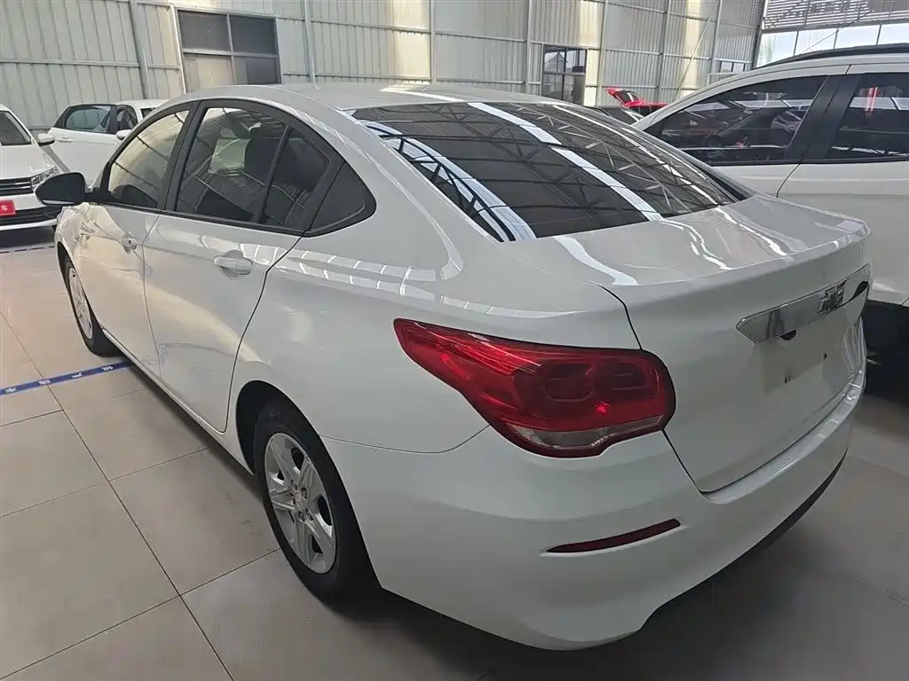Chevrolet Cavalier 2018 320 Manual Delight Edition фото 5