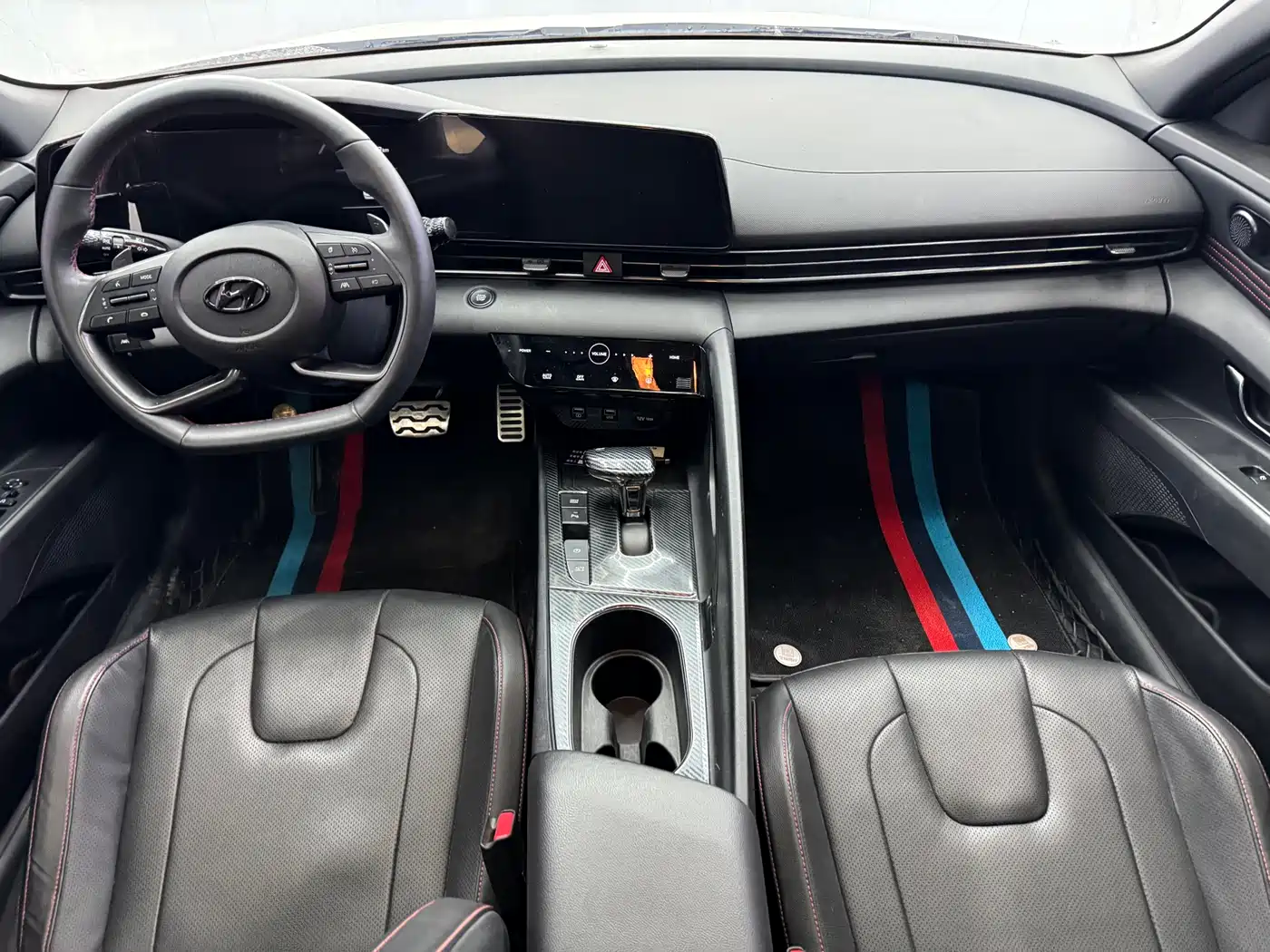 Hyundai Elantra 2022 240TGDi DCT LUX Premium Edition фото 6
