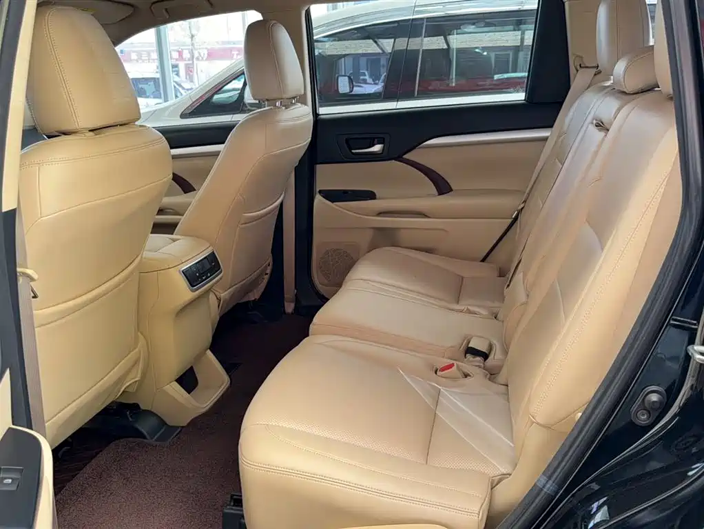 Toyota Highlander 2015 2.0T FWD Elite Edition 5-seater фото 11