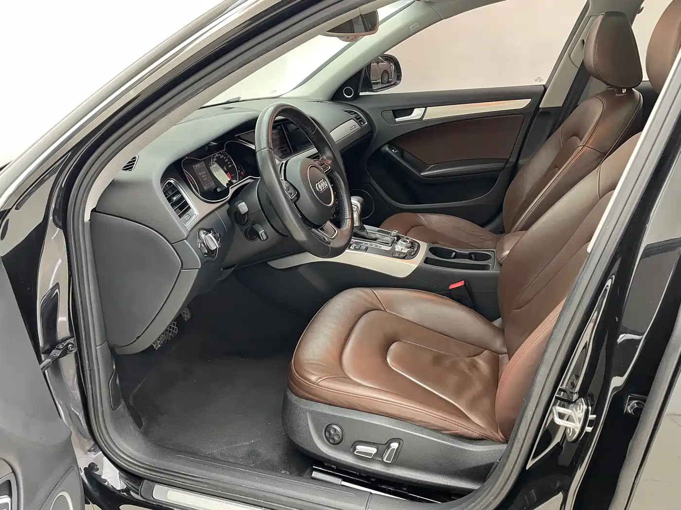 Audi A4 (Import) 2014 2014 40 TFSI allroad quattro plus