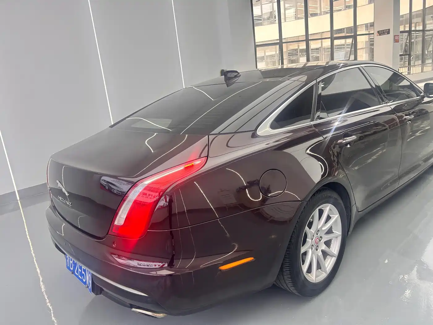 Jaguar XJ 2017 2016 XJL 2.0T 2WD Elegance Business Edition
