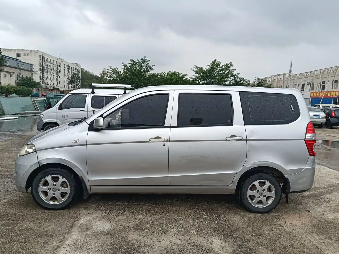 Wuling Motors Wuling Hongguang 2013 2010 1.2L Standard (China IV)