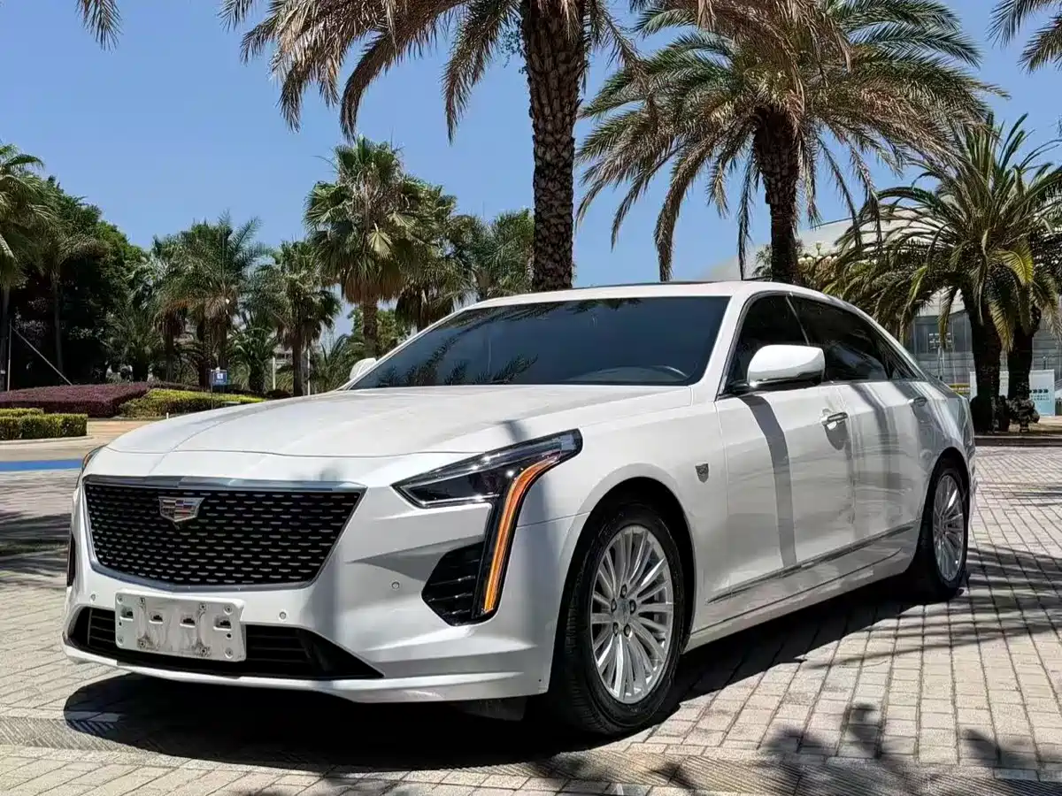CADILLAC CT6