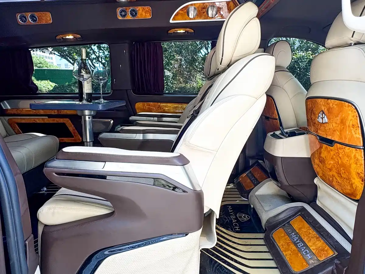 Mercedes-Benz Vito 2023 2.0T Elite 7-Seater фото 17