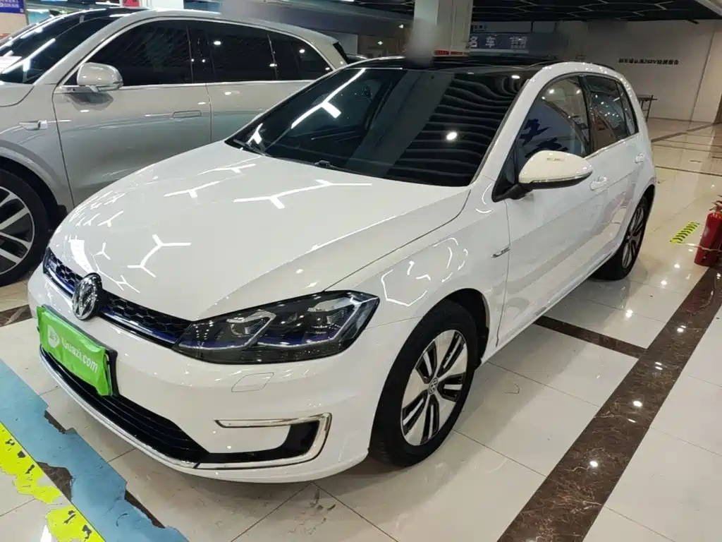Volkswagen Golf Electric 2020 Chi