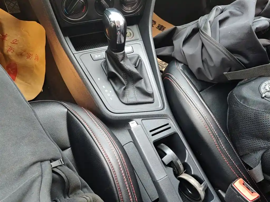 Volkswagen Lavida 2017 1.6L Automatic Trend Edition фото 14