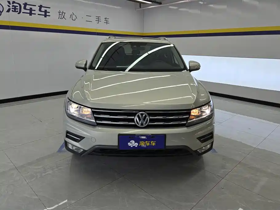 Volkswagen Tiguan L 2018 Facelift 330TSI Automatic 2WD Luxury Edition фото 2