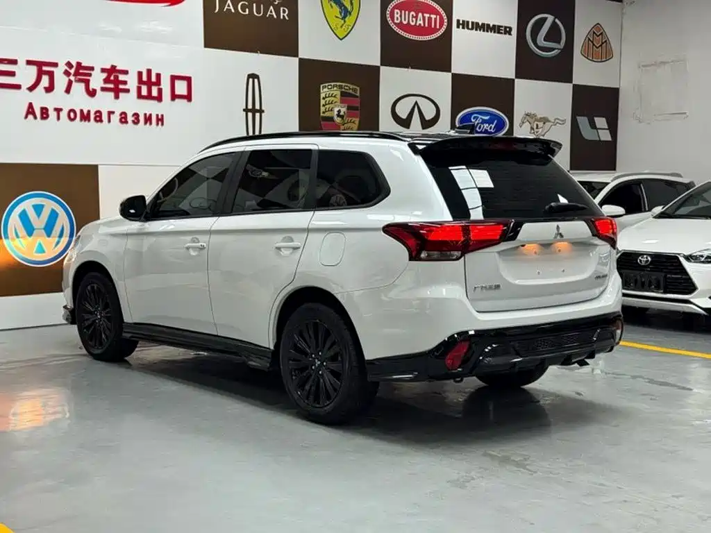 Mitsubishi Outlander 2022 2021 2.0L 2WD Yaodong Edition 5-seater