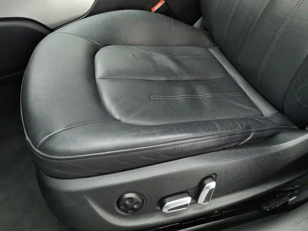 Фото 20 - Audi A6L