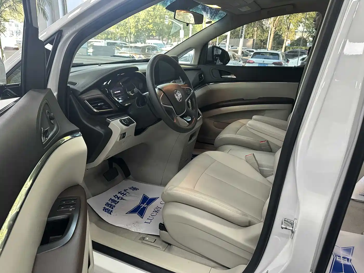 Buick GL8 2023 Model Land Business Class Comfort фото 12