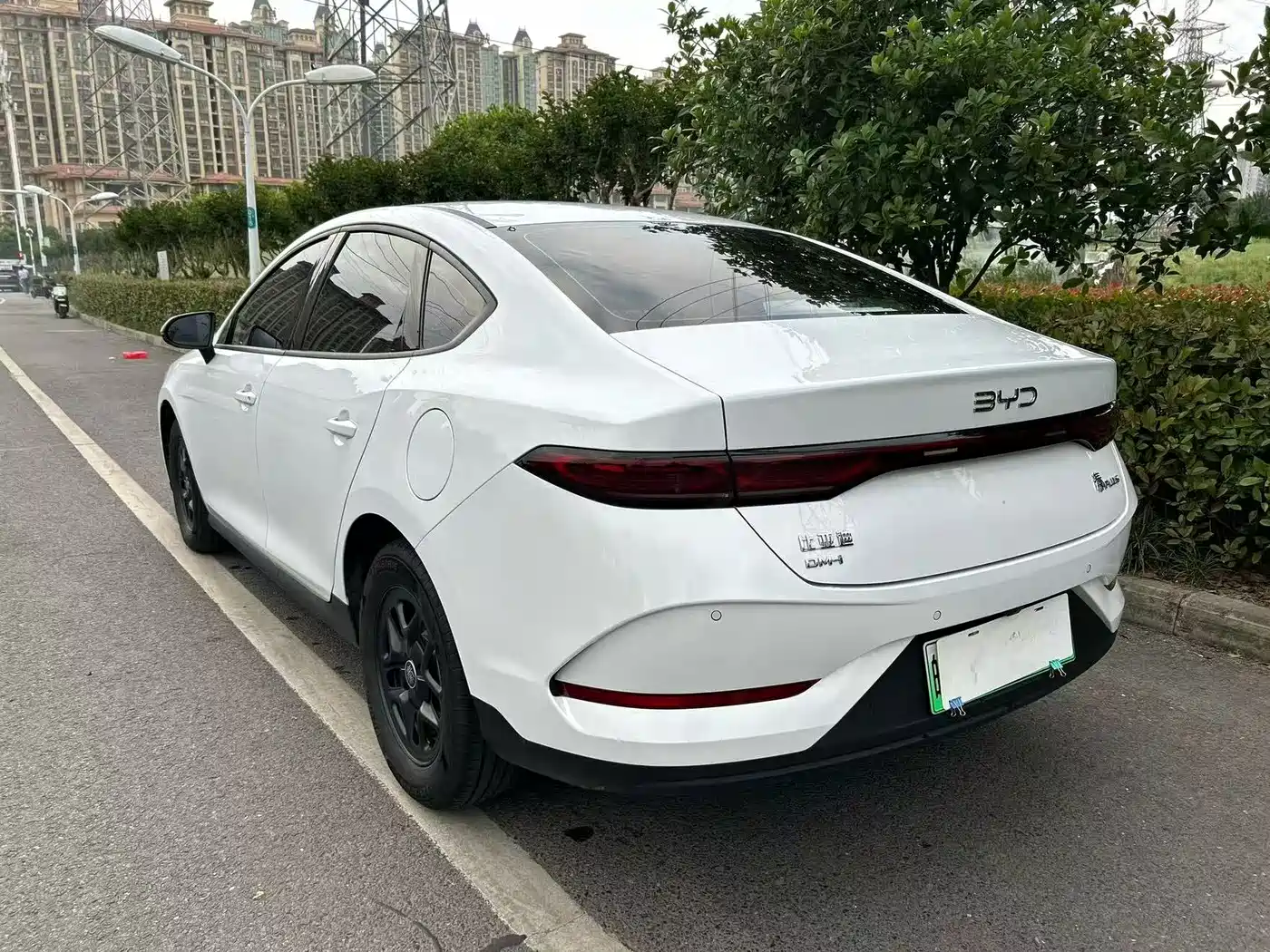 BYD Qin PLUS 2025 DM-i Smart Drive 55KM Leader фото 7