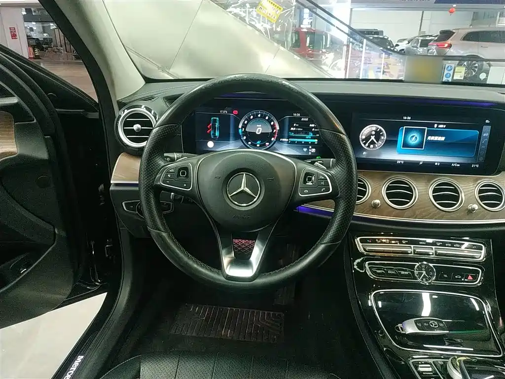 Mercedes-Benz E-Class 2016 E 300 L Fashion Type фото 11