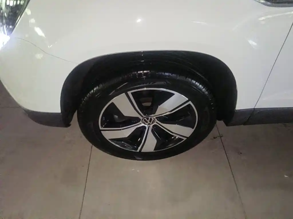 Photo 23 - Volkswagen Tharu