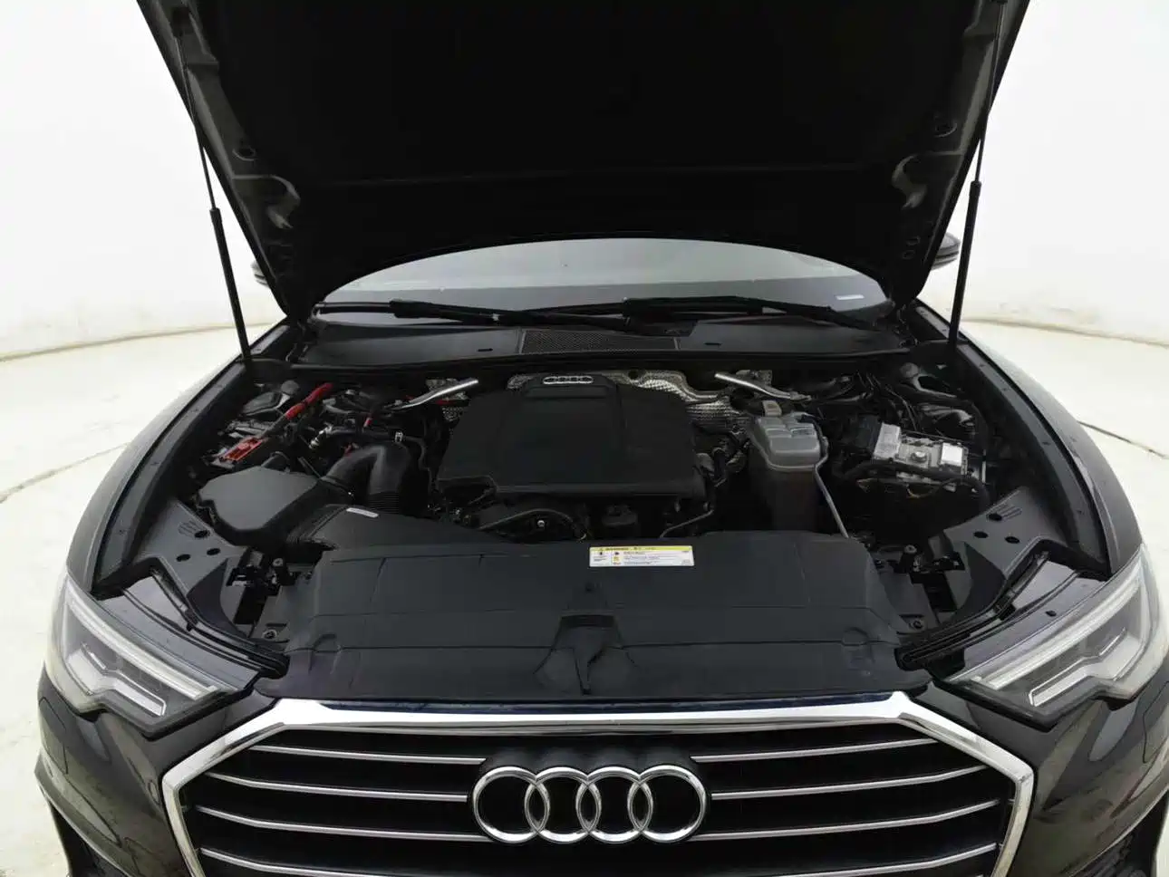 Audi A6L 2021 40 TFSI Luxury Sport фото 16