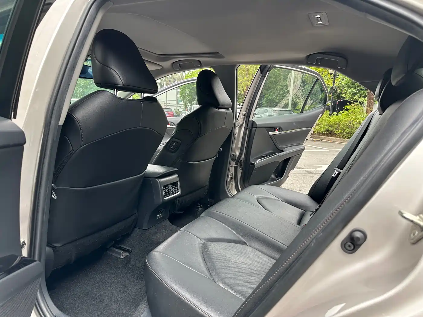 Toyota Camry 2021 2.0G Luxury Edition фото 12