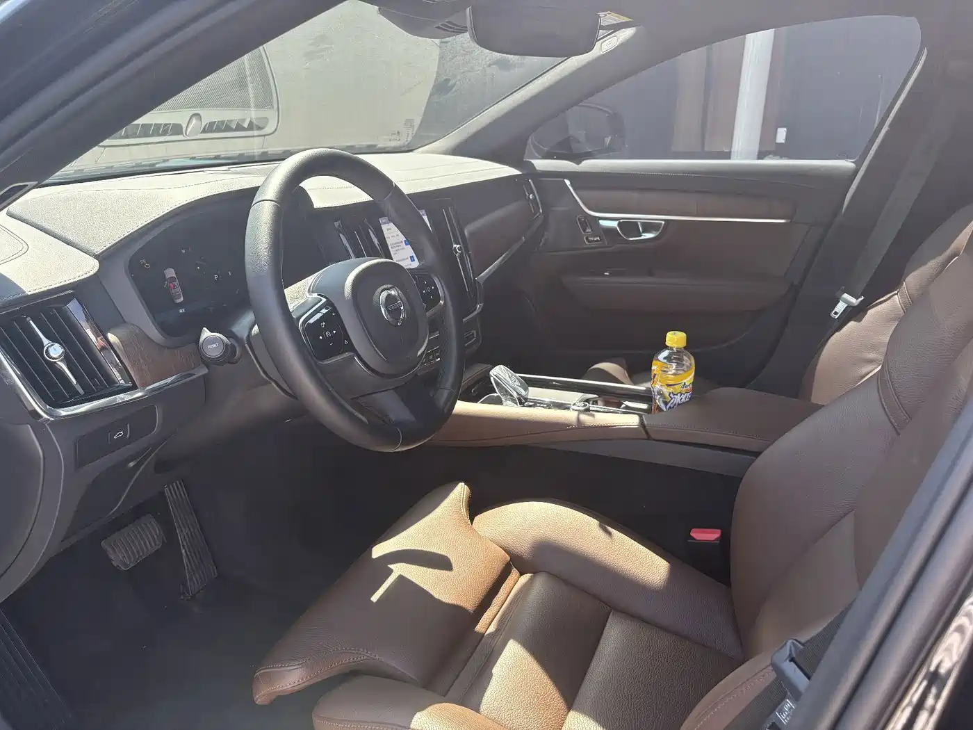 2025 Volvo S90