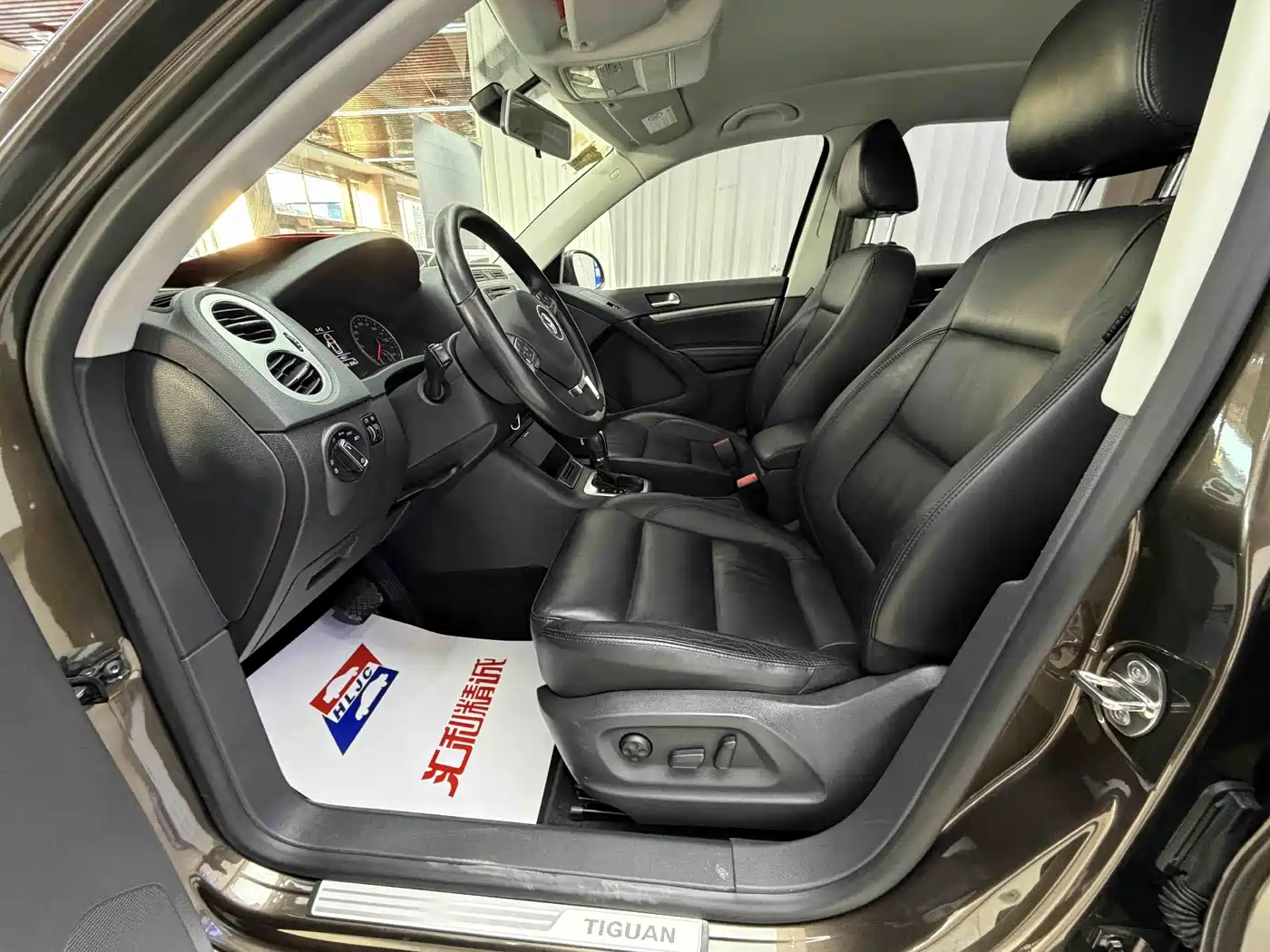 Volkswagen Tiguan 2015 1.8TSI Automatic 2WD Comfortline фото 8