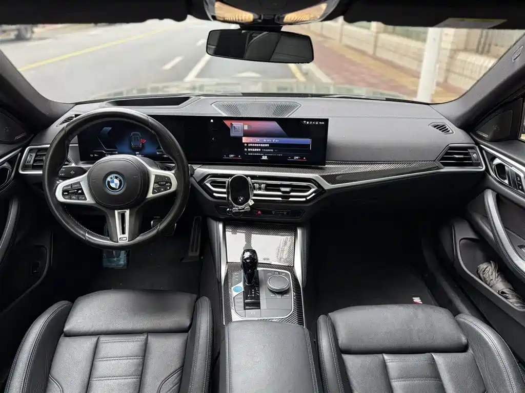 BMW I4