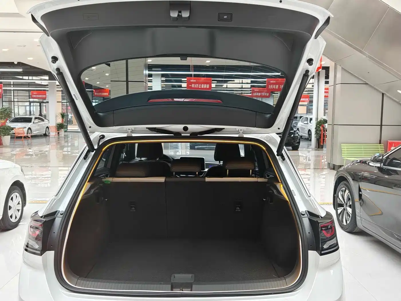 Фото 30 - Volkswagen T-ROC