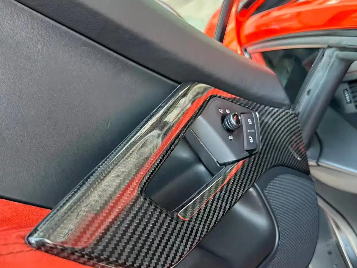 Lamborghini Aventador 2011 LP 700-4 фото 5