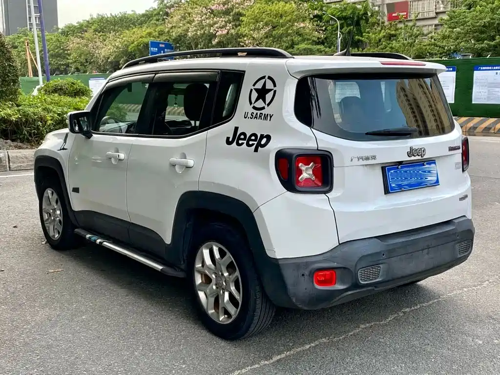 Jeep Renegade 2019 2018 Connected Large Screen Edition 180T Automatic High Energy
