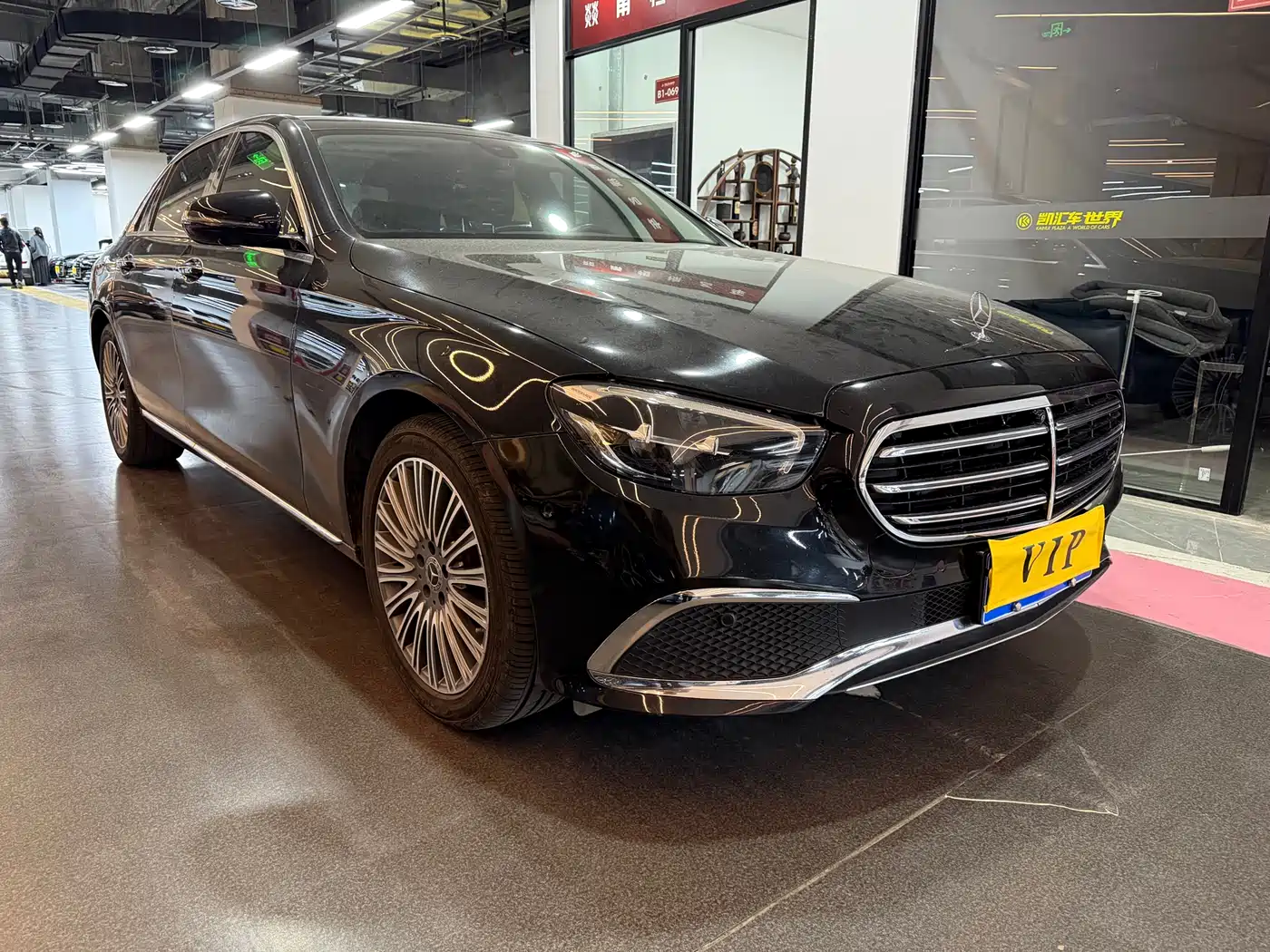 Mercedes-Benz E-Class 2023 E 300 L Luxury фото 3