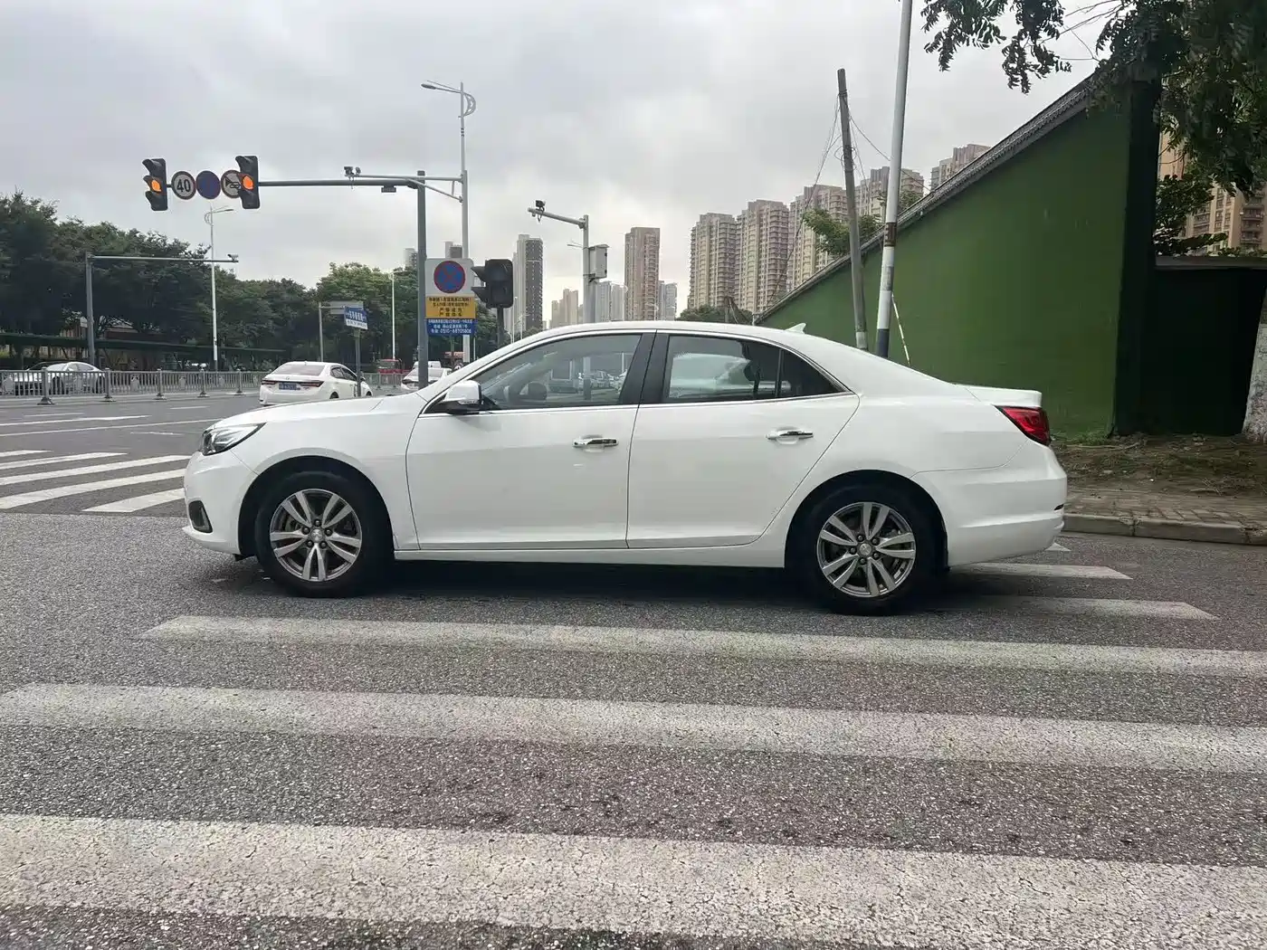 Фото 8 - Chevrolet Malibu