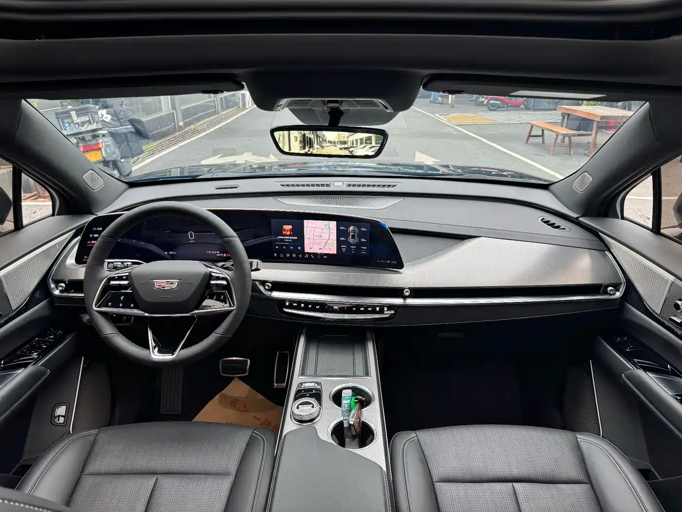 Cadillac XT5 2025 2.0T Premium Model фото 6